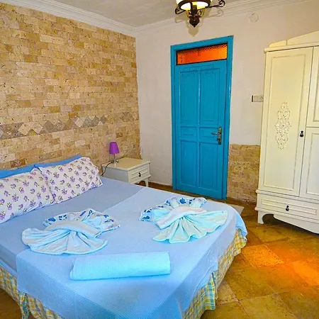 Ξενοδοχείο Jenny's House 3*