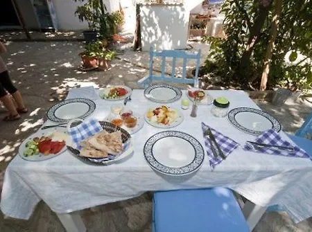 Ξενοδοχείο Jenny's House 3*